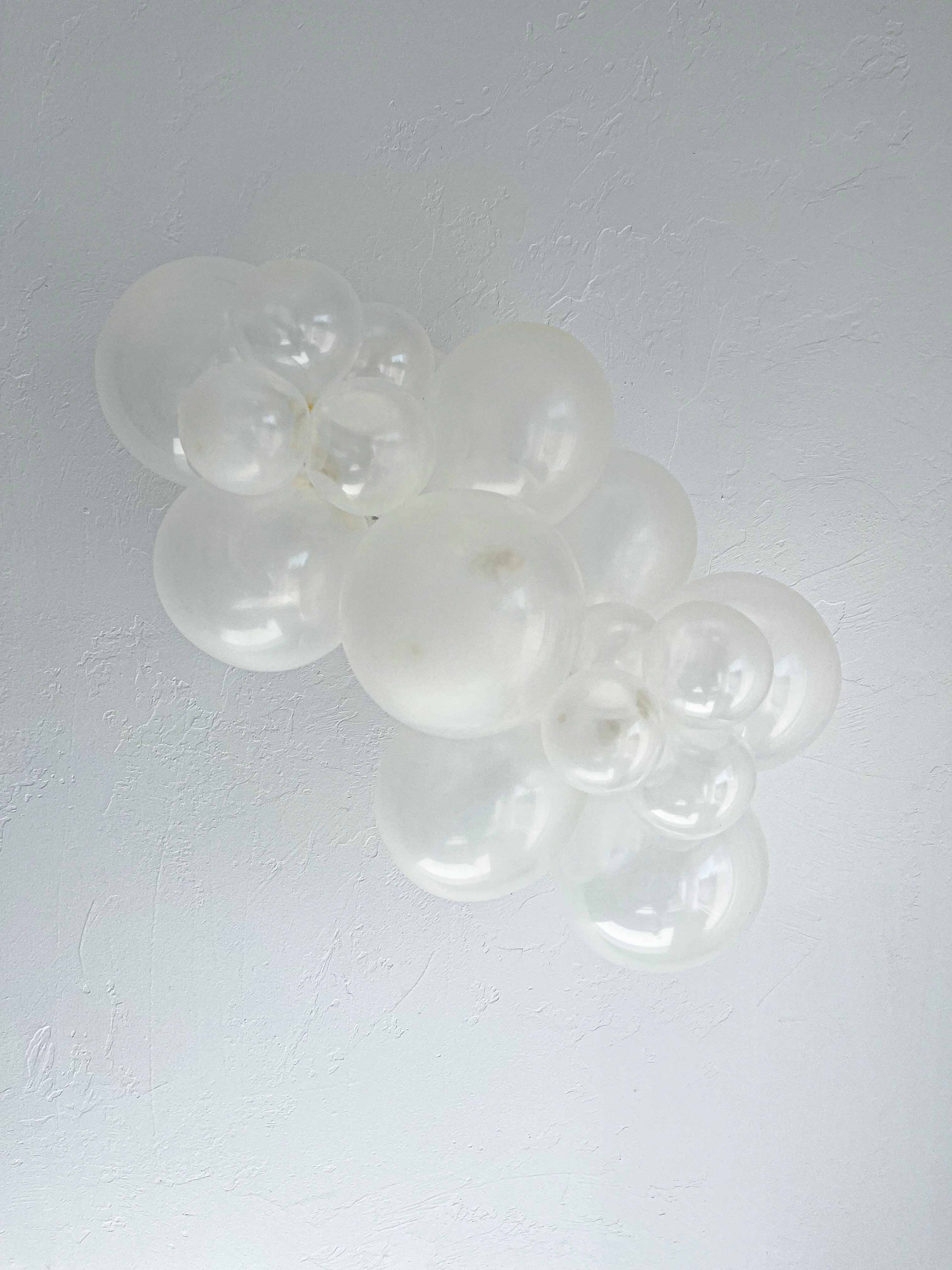 11" Crystal/Jewel Clear Tuftex Latex Balloons (100 Per Bag) - Image 3