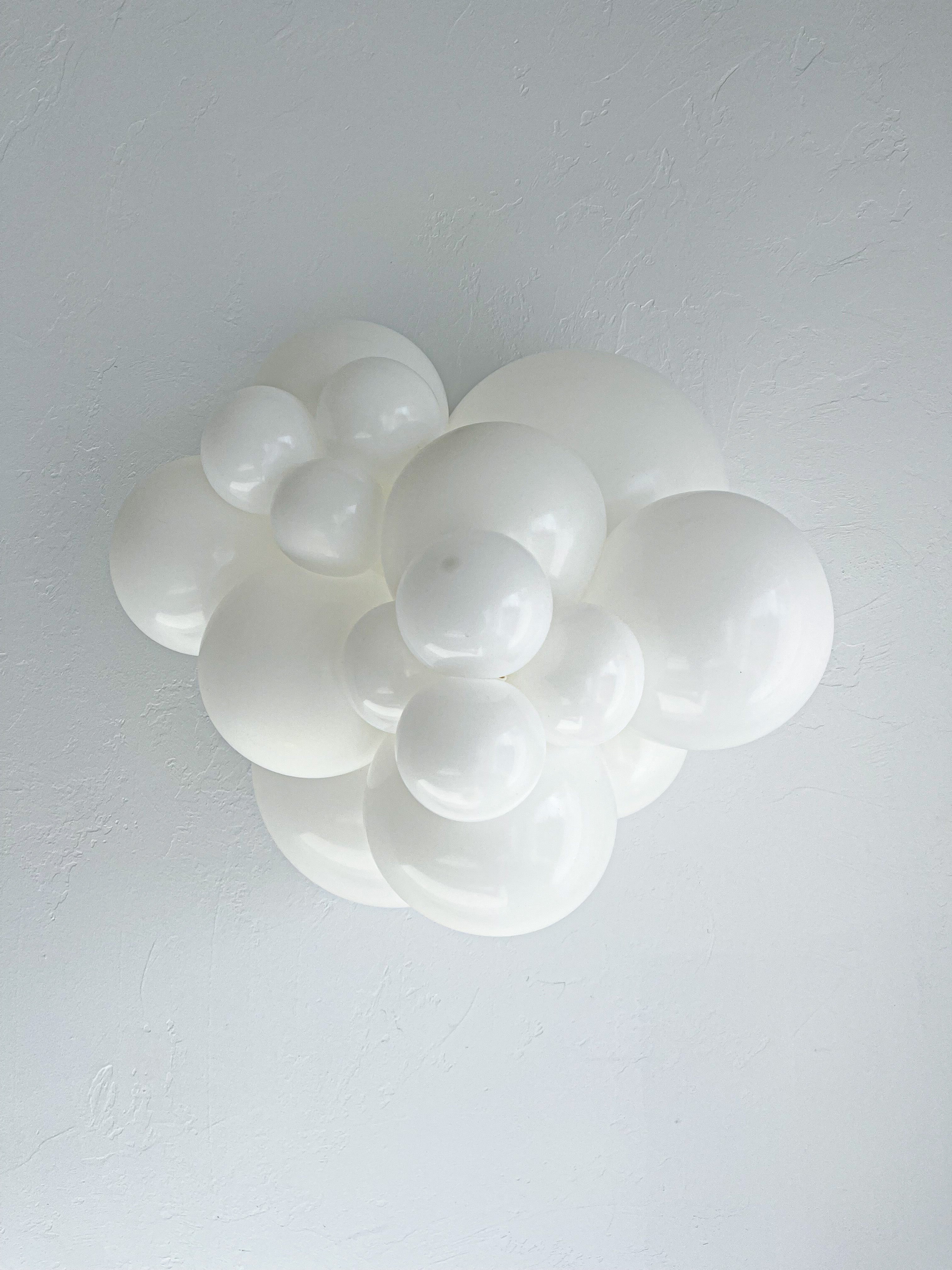 17" Standard White Tuftex Latex Balloons (25 Per Bag) - Image 3