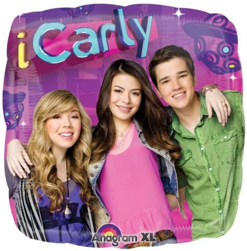 18" iCarly Group Party Foil Balloon