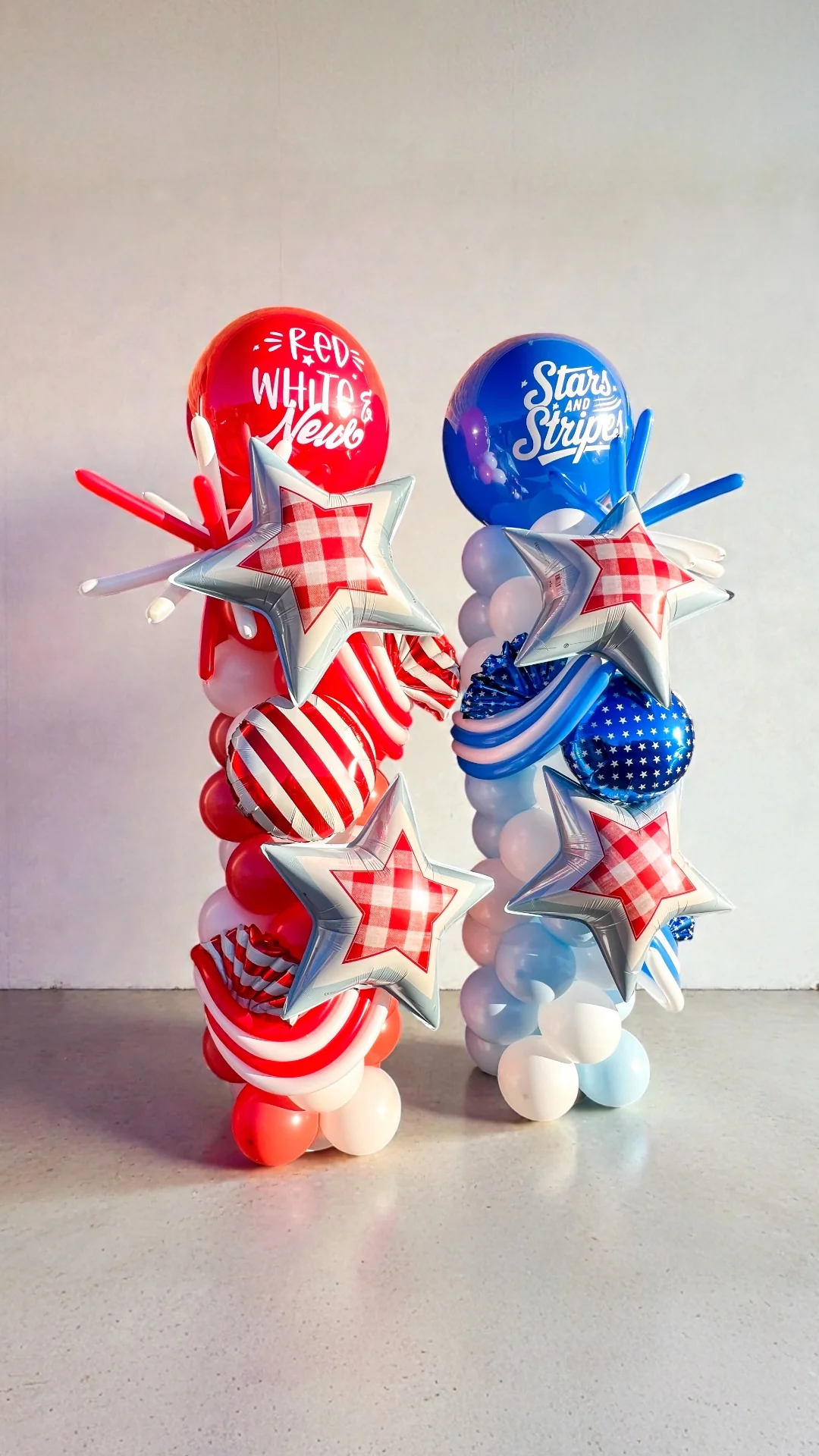 18" Circle USA Patriotic Stripes Foil Balloon - Image 3