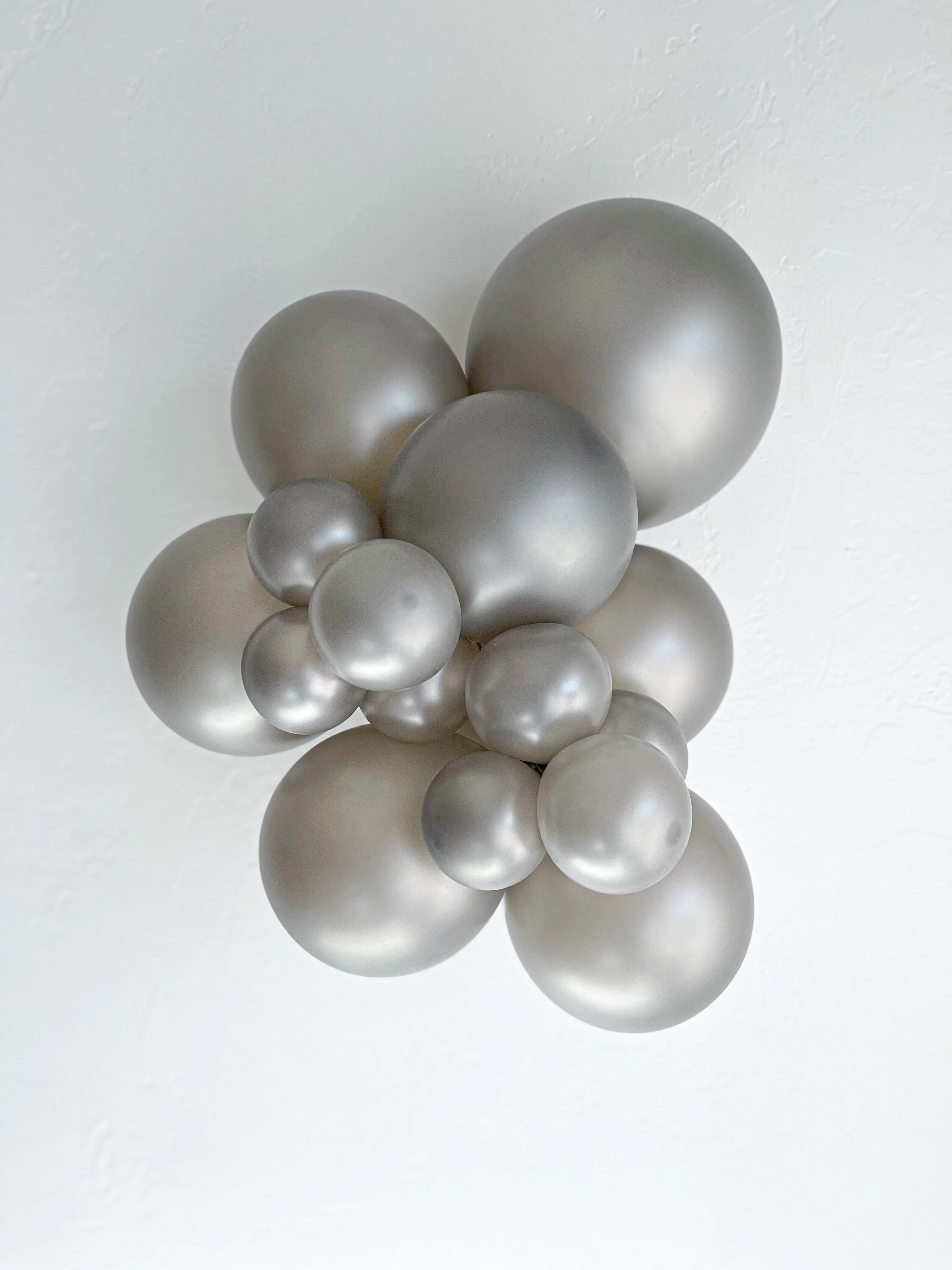 36" Metallic Pearl Silver Tuftex Latex Balloons (2 Per Bag) - Image 3