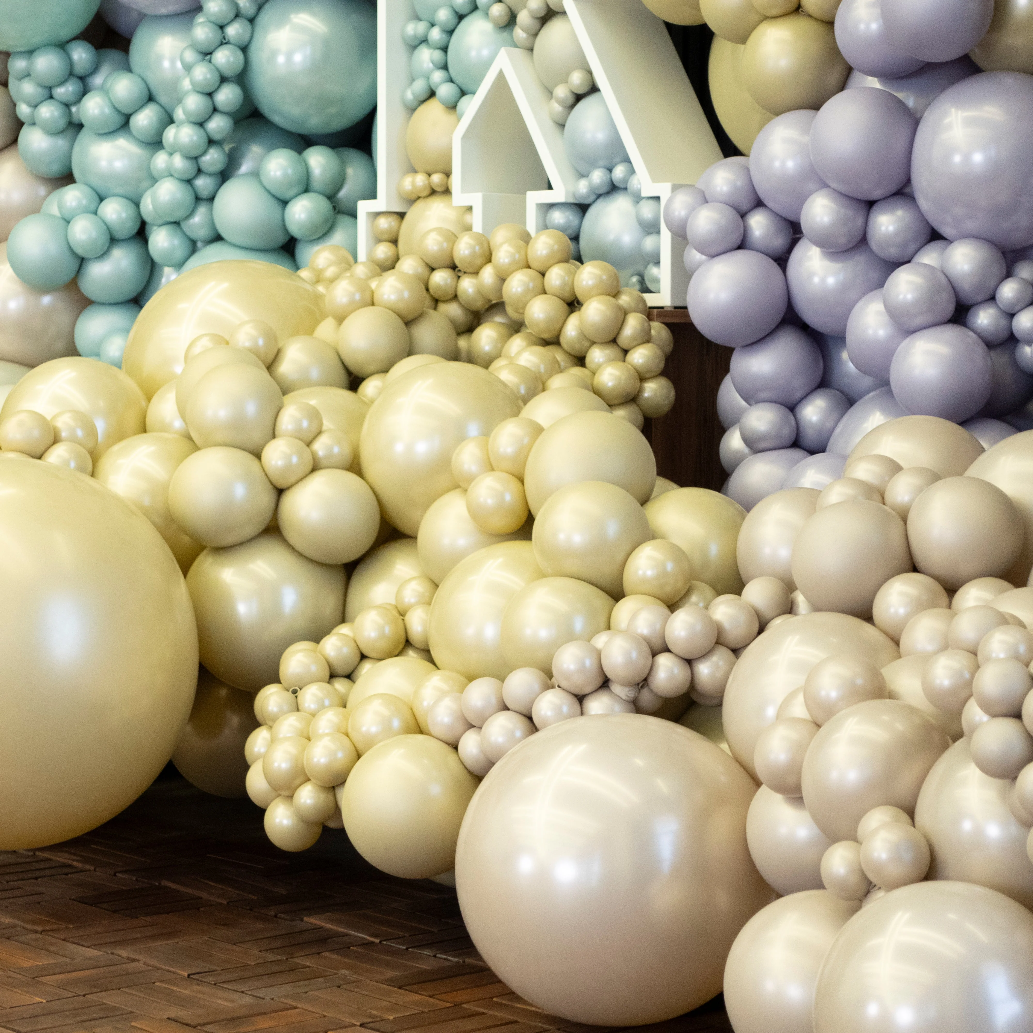 36" Kalisan Brand Latex Balloons Aura Ivory White (2 Per Bag) - Image 27