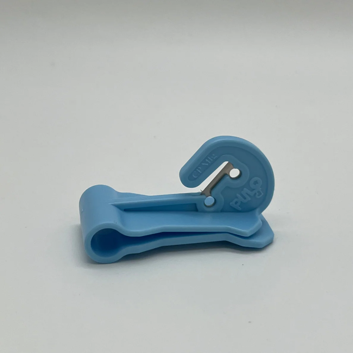 Easy Ribbon Cutter Clip to Belt (Assorted Color) - Image 13