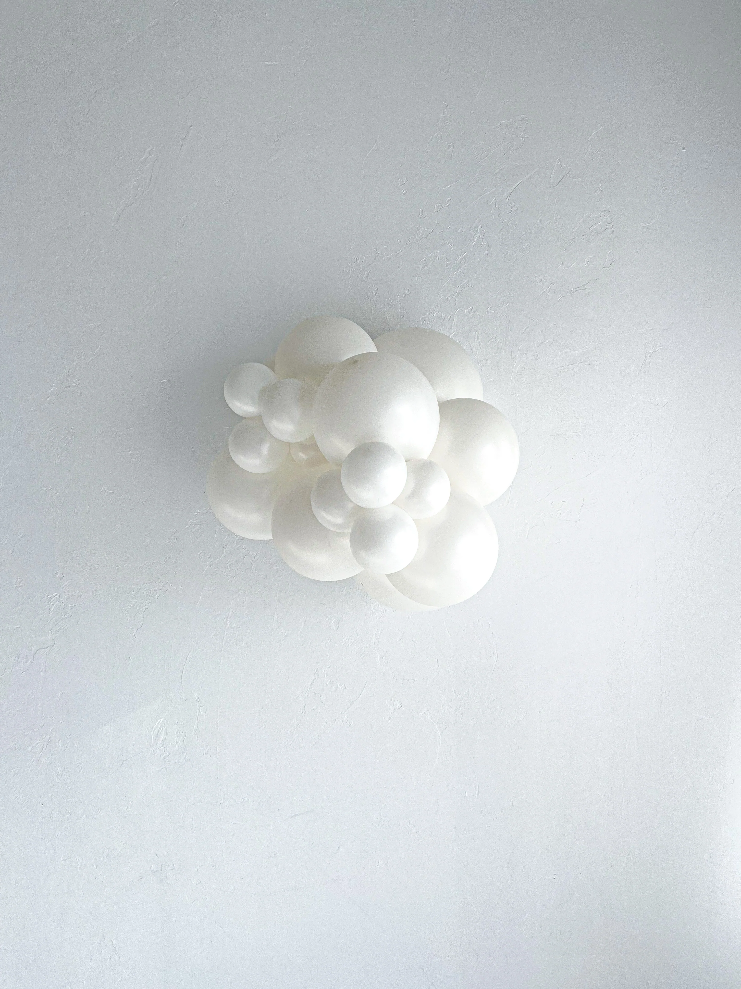 24" Sugar Tuftex Pearl/Metallic Latex Balloons (3 Per Bag) - Image 3