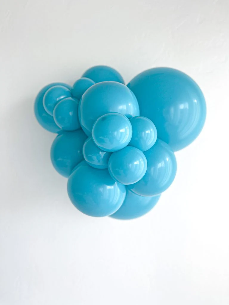 TT-260's Designer Pastel Turquoise Tuftex Brand Twisting Animal Latex Balloons - Image 3